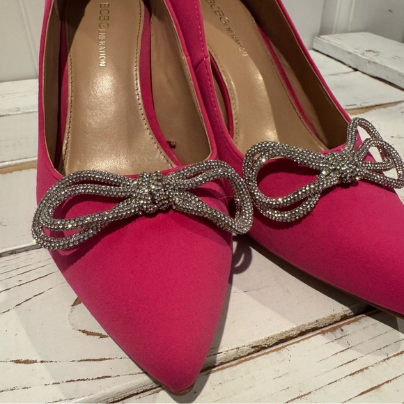 Elegant BCBGeneration Pink Heels with Bow Accent Size 9M - Picture 3 of 9
